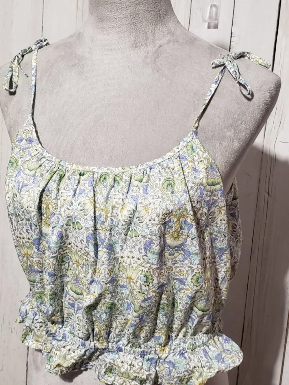 J.Crew‎ Liberty London M Floral Crop Tank Top Ruffle Tie Shoulder Cottage Fairy